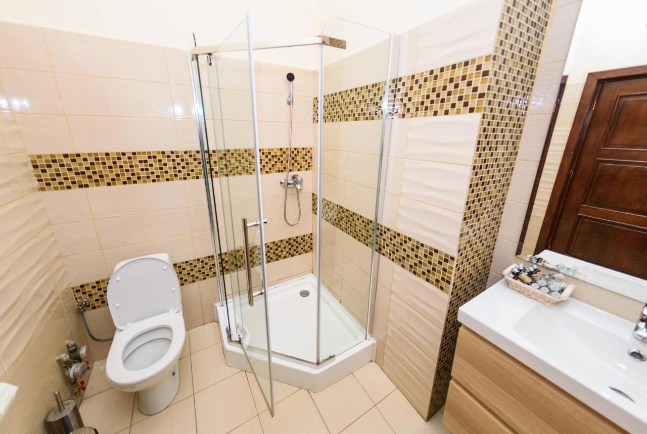 Apartament Baroc ทิมิชัวรา ภายนอก รูปภาพ