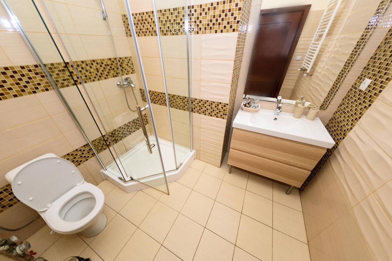 Apartament Baroc ทิมิชัวรา ภายนอก รูปภาพ